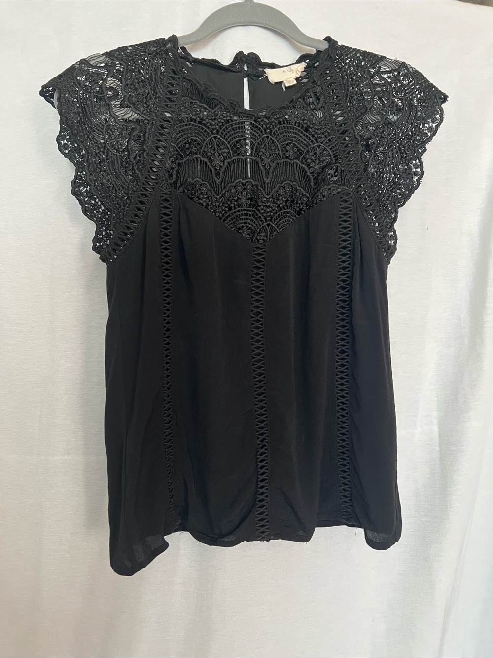 Women’s Black Crochet Lace Cap-Sleeve Top size S